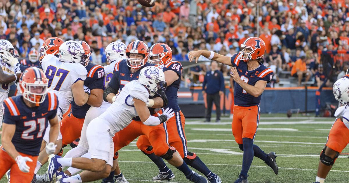 Image for article AP Top 25 Extra Points No. 9 Illinois rides 6game win streak to its 1st top10 ranking since 2001