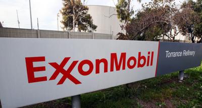 Exxon's 1Q profit plunges 63 percent on lower oil prices