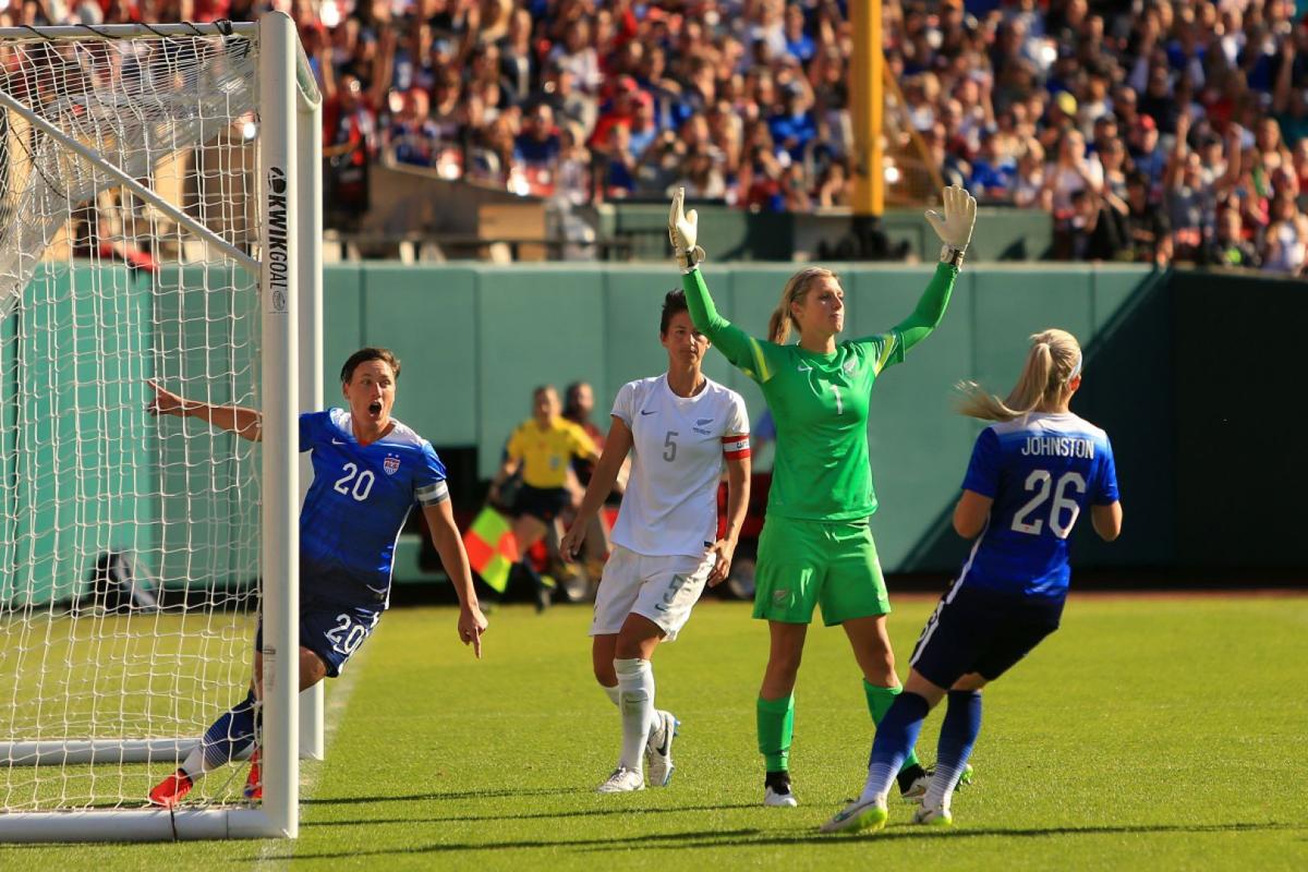 U.S. women's soccer team wins over New Zealand at Busch Stadium Pictures
