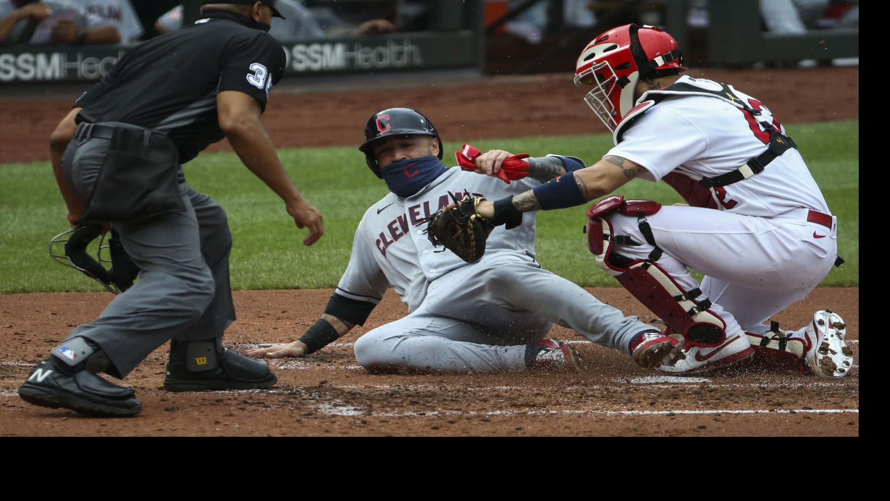 'Patience,' says Mozeliak, as Cardinals consider offers to Molina, Wainwright, adopt ponderous pace for offensive upgrades