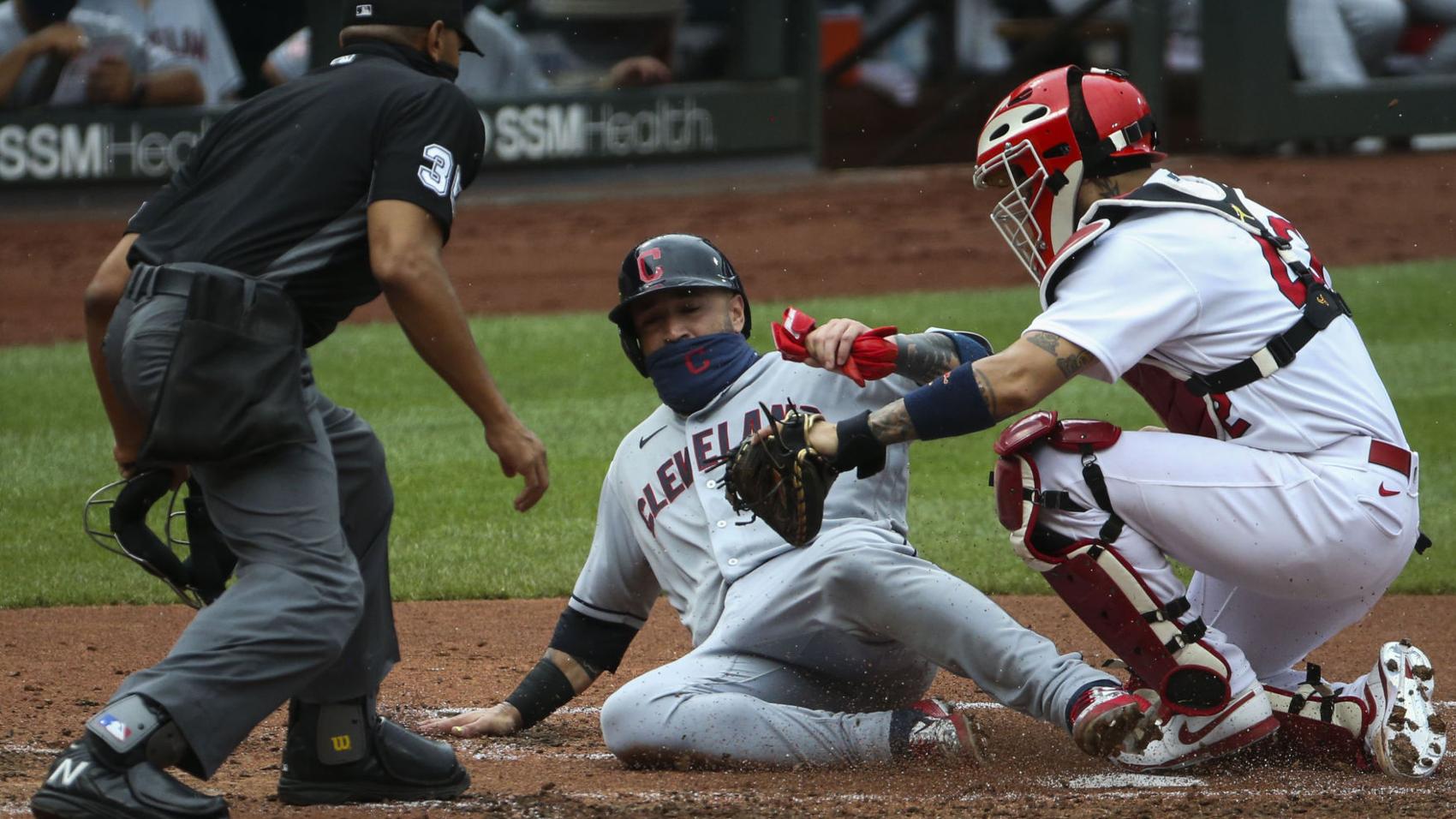 'Patience,' says Mozeliak, as Cardinals consider offers to Molina, Wainwright, adopt ponderous pace for offensive upgrades