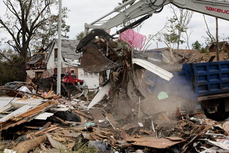 National Guard arrives in St. Louis for tornado cleanup