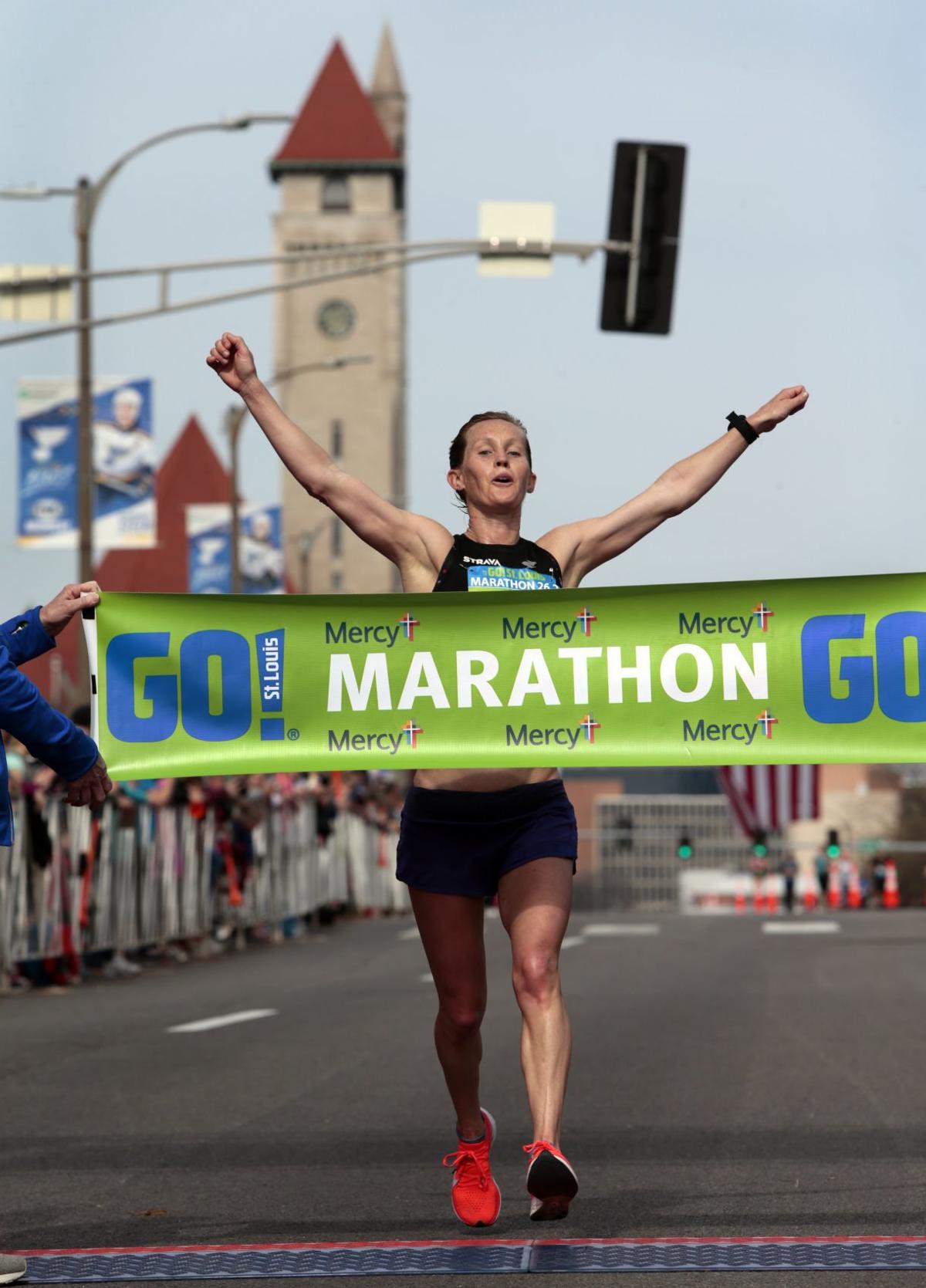 On a warm day for runners, two newcomers win at Go! St. Louis Marathon | Sports | www.paulmartinsmith.com