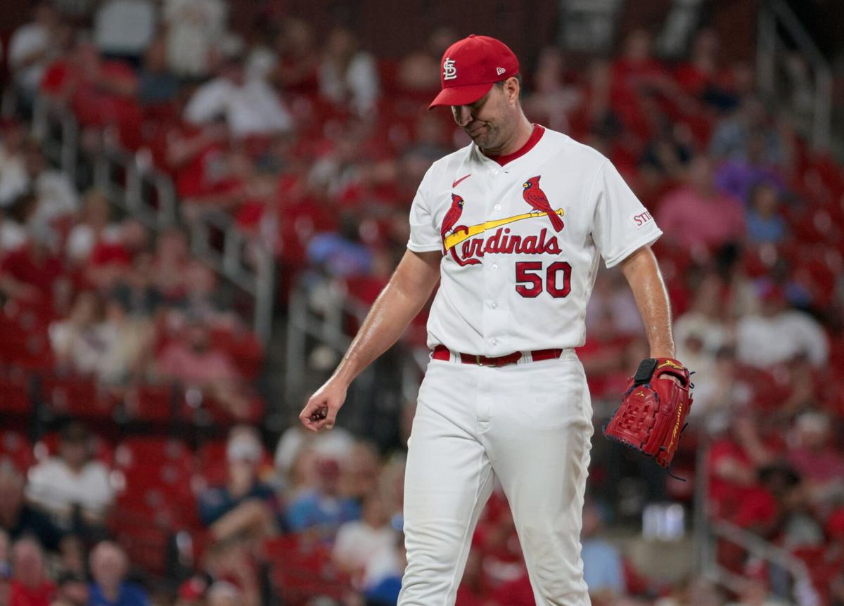 Cardinals' absent offense fails to support steady Adam Wainwright, leaves  him stuck at 198