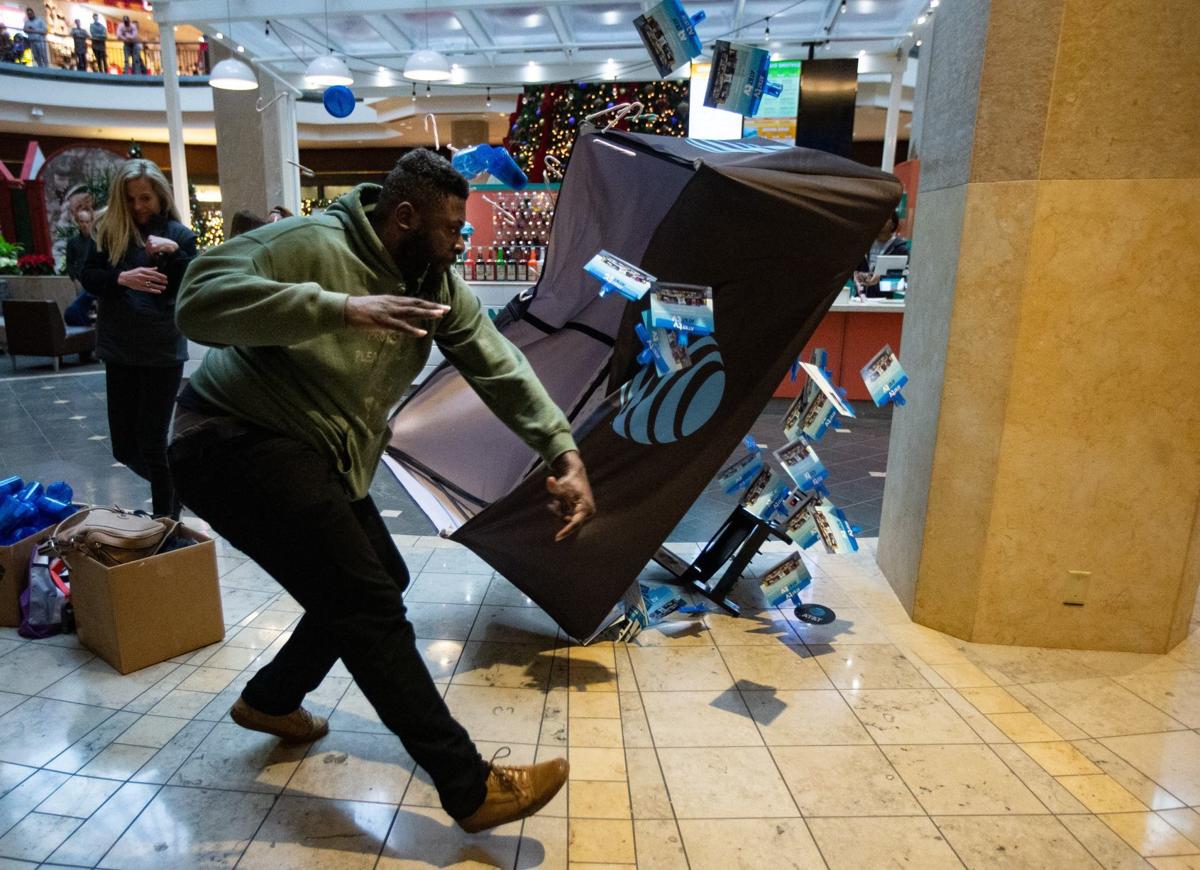 Photos: Protesters march in St. Louis Galleria mall on Black Friday | Metro | 0