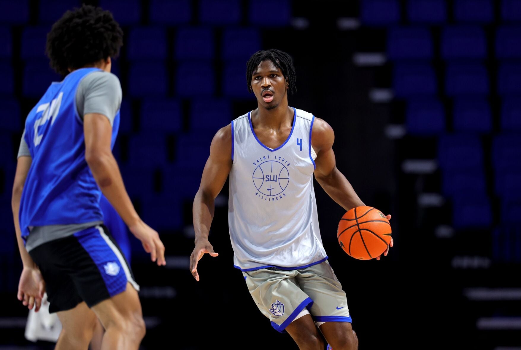 �����Ӱ�ԭ�� University men’s basketball holds open practice