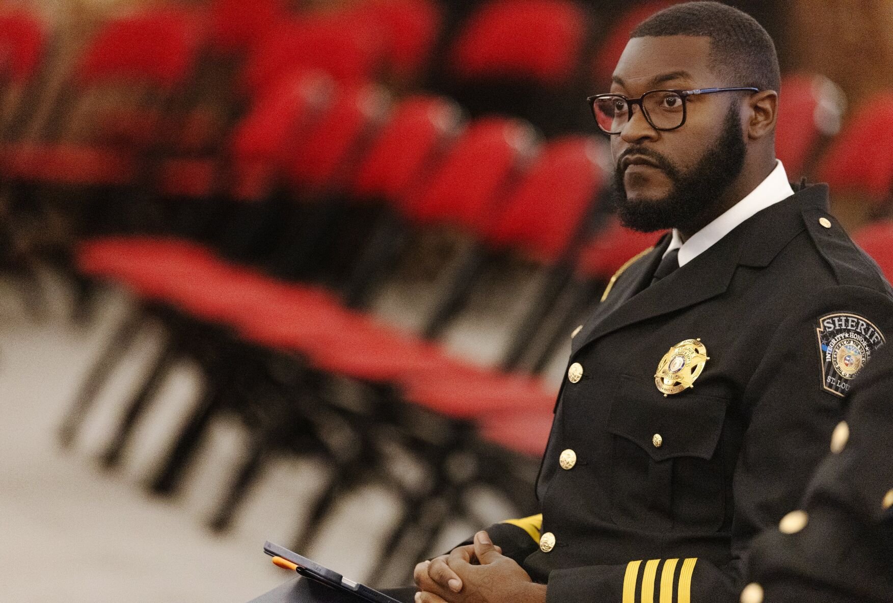 Sheriff Alfred Montgomery speaks to City Aldermen