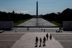 USA-TRUMP/REFLECTING POOL