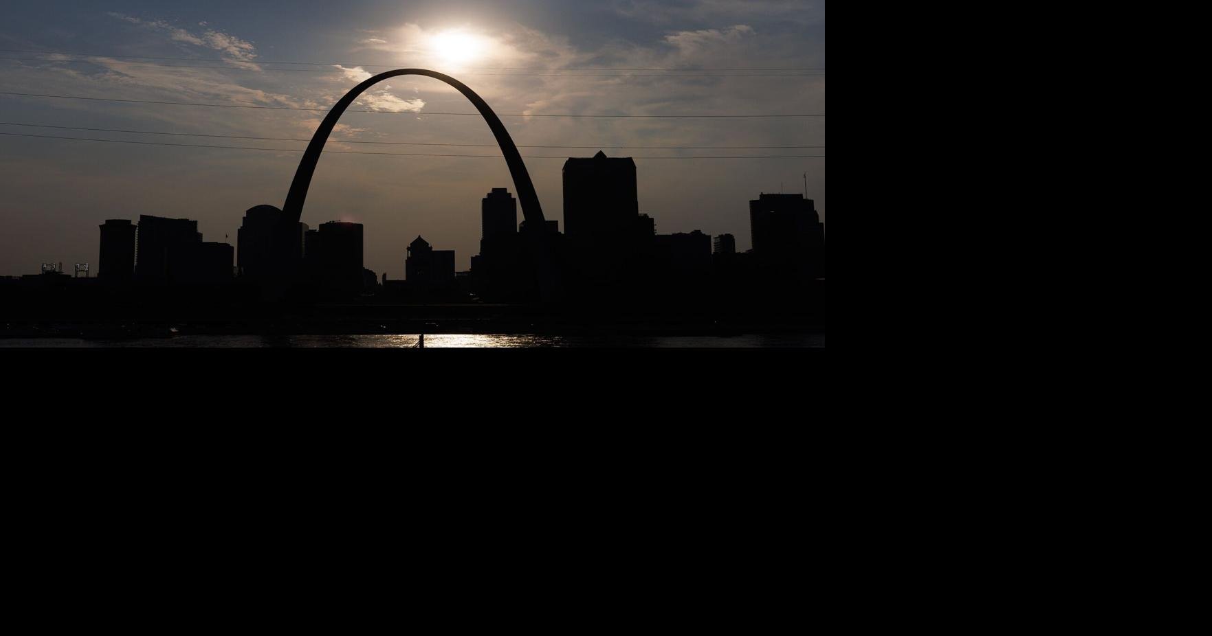 Gateway Arches to be lit red, white & blue in honor of Memorial Day