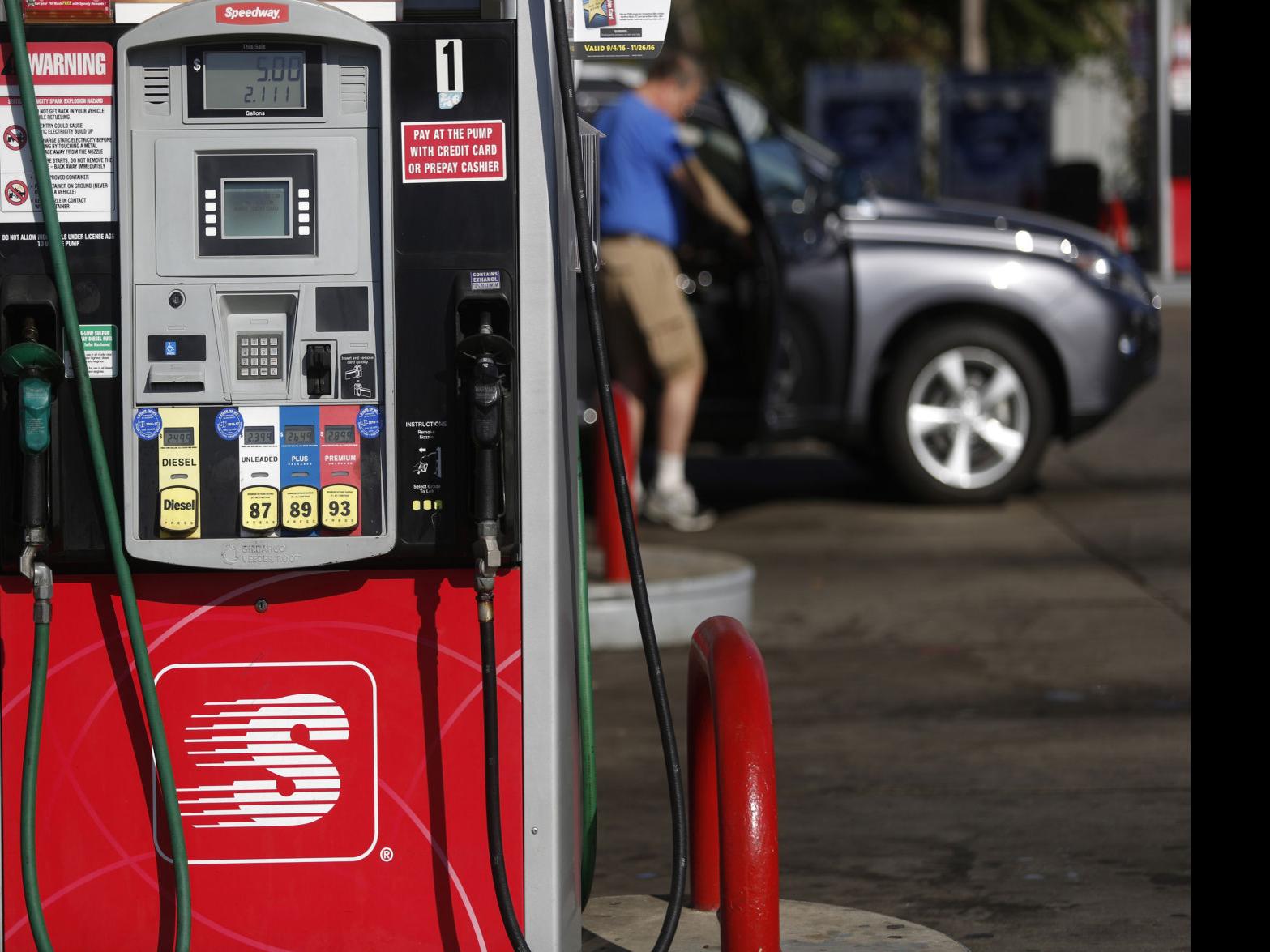 Cash Gasoline Prices Spike Ahead Of Holiday But Concerns Remain Local Business Stltoday Com