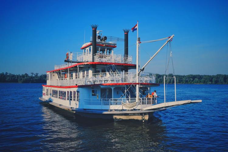 Mark Twain Riverboat, Mississippi River cruises