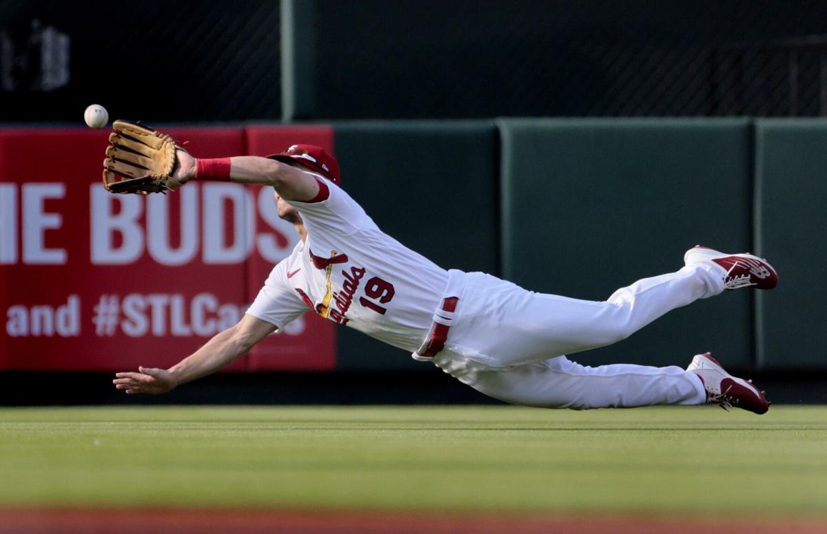 MLB roundup: Astros demolish Cardinals 14-0