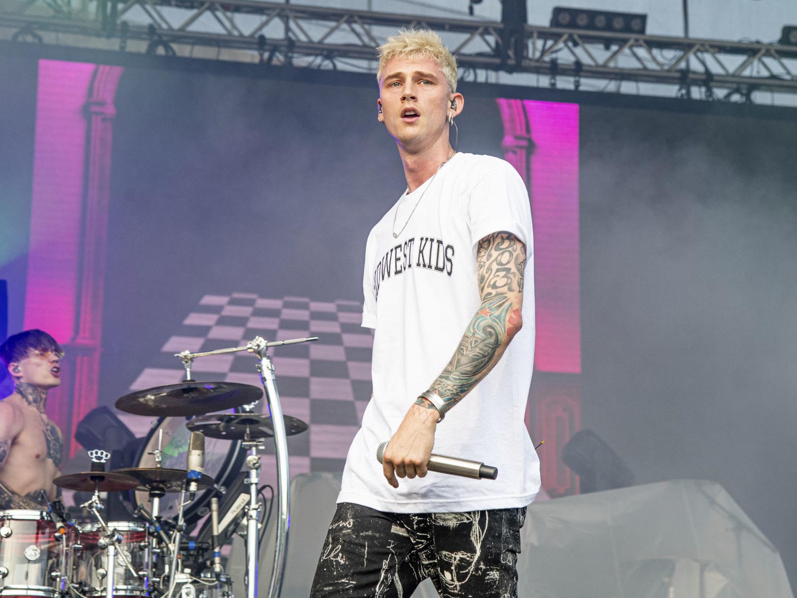Young Thug And Machine Gun Kelly Co Headlining Tour Coming To Family Arena The Blender Stltoday Com Young Thug And Machine Gun Kelly Co Headlining Tour Coming To Family Arena The Blender Stltoday Com