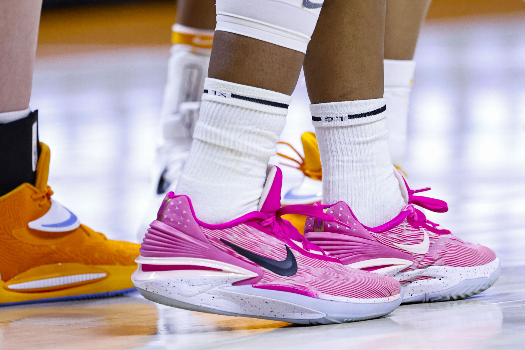 Pink basketball shoes top ncaa tournament