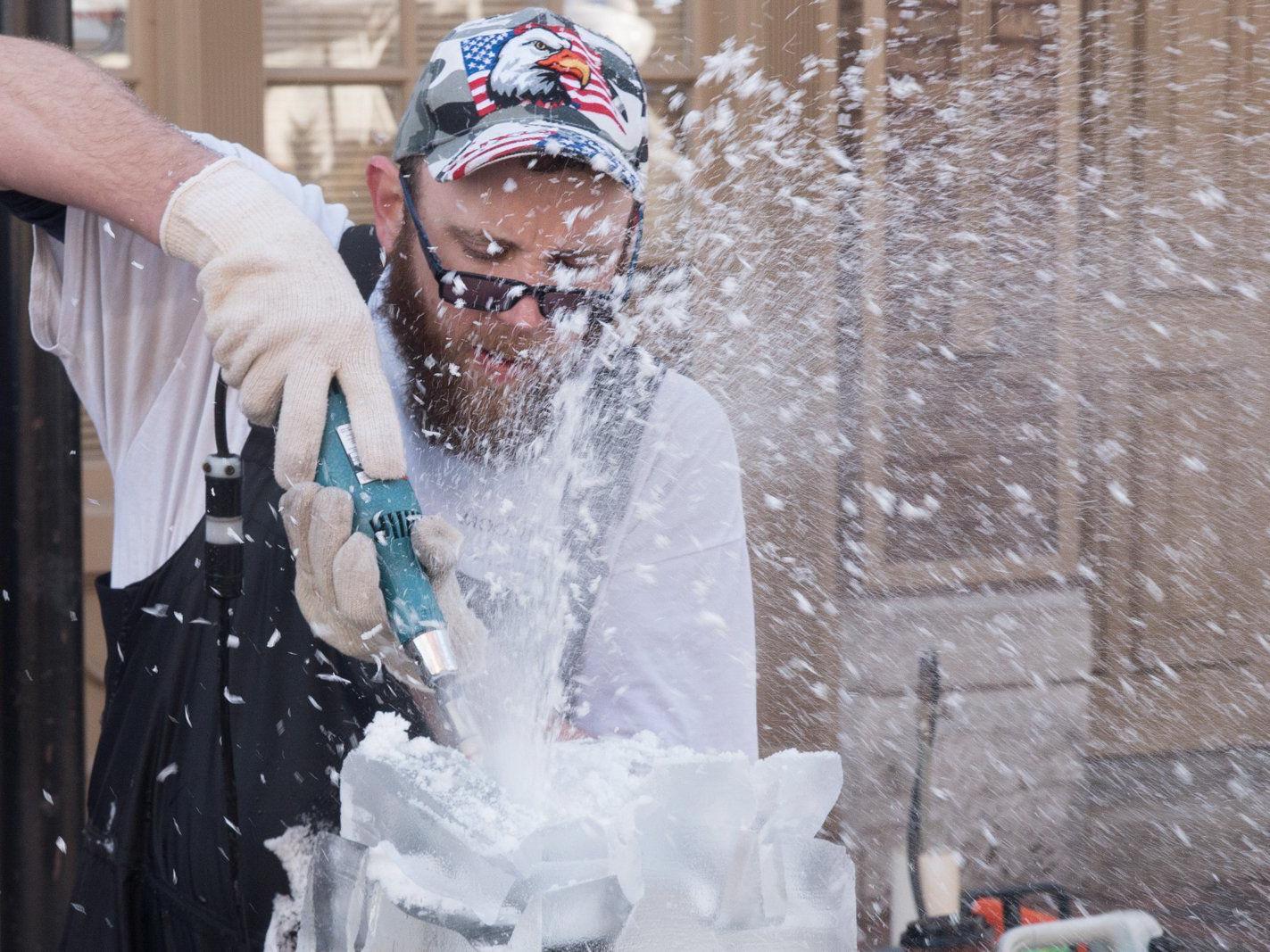 Sculptors Create Chilly Art During Fete De Glace In St Charles Entertainment Stltoday Com Sculptors Create Chilly Art During Fete De Glace In St Charles Entertainment Stltoday Com