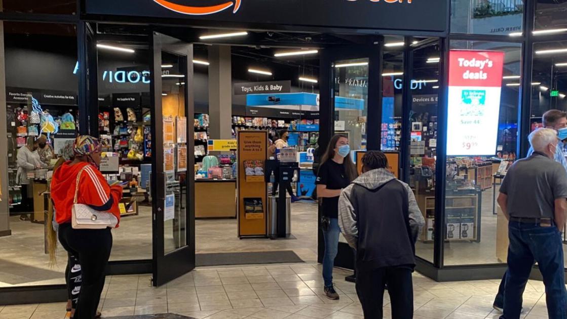 Missouri S First Amazon 4 Star Store Opens In St Louis Galleria Local Business Stltoday Com Missouri S First Amazon 4 Star Store Opens In St Louis Galleria Local Business Stltoday Com