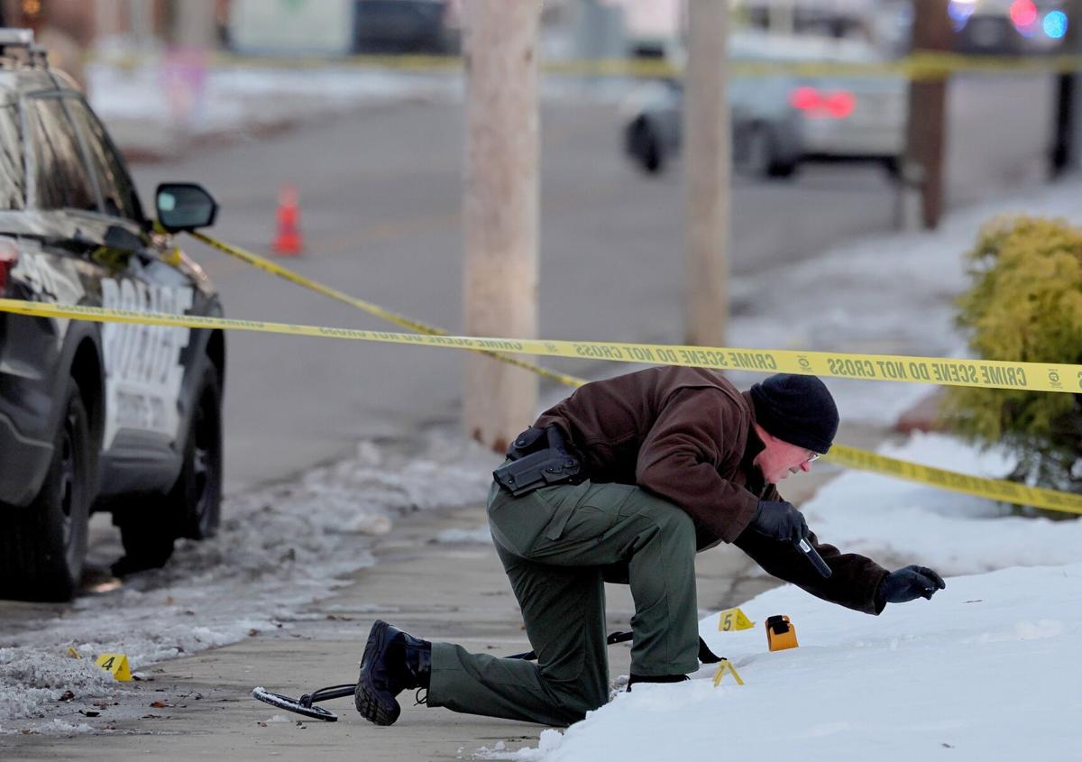 Granite City police officer shot