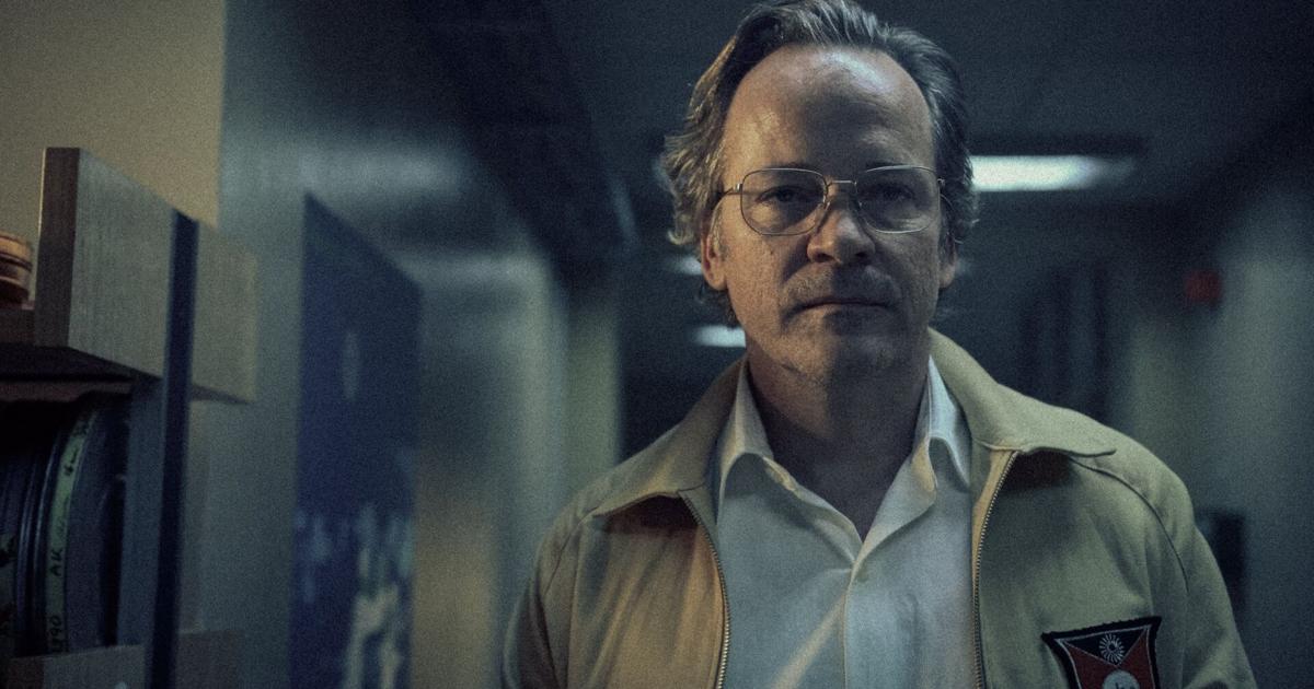 Peter Sarsgaard, who grew up in St. Louis, soars in time of crisis in ...