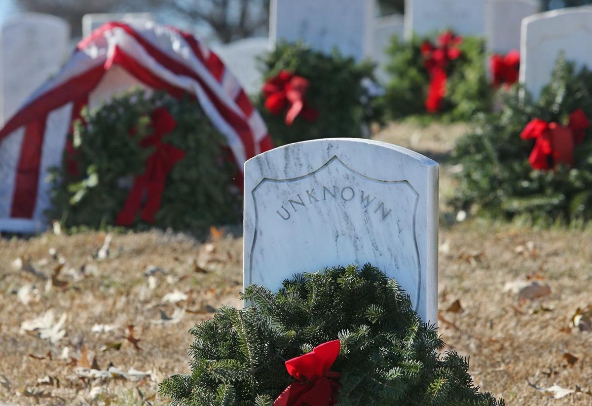 Recordsetting wreaths Nearly 30,000 laid at Jefferson Barracks graves
