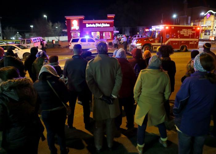 Robbery suspect fatally shot by officer at St. Louis fast food restaurant