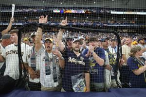 BASEBALL-MLB-TB-MIL/