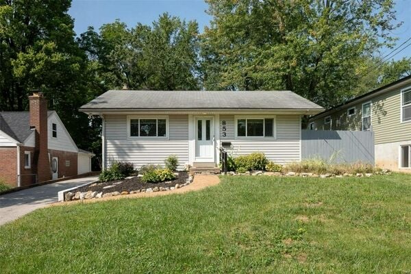 2 Bedroom Home in St Louis - $170,000