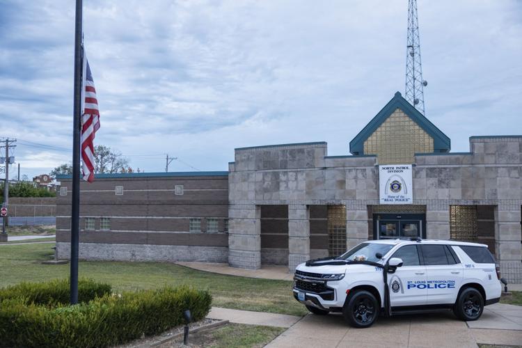 Memorial is erected after 51 Metropolitan Police officers dies on Sunday