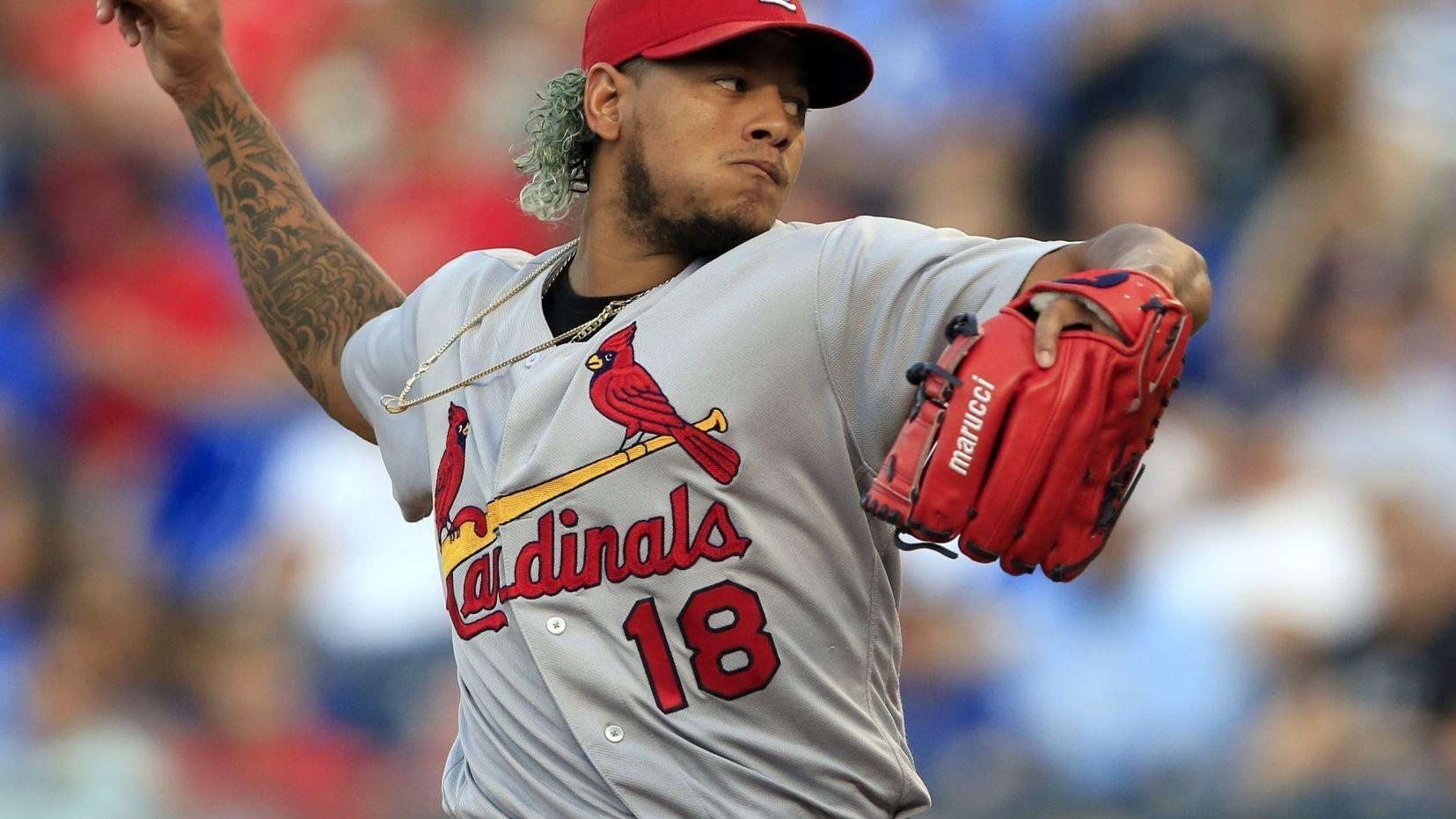 Royals rock Cardinals, send them home for decisive series with 12-3 drubbing