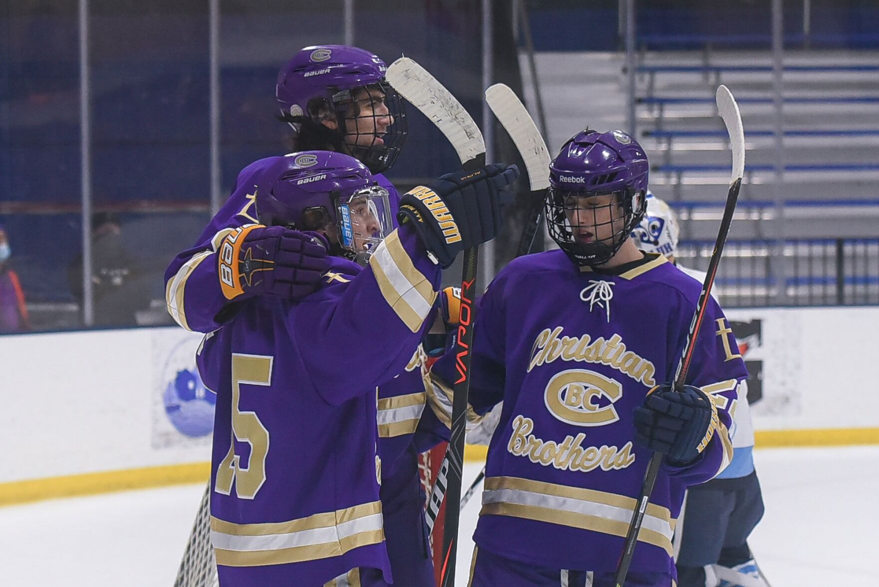 Familiar linemates push the pace for CBC in victory against SLUH