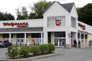 Walgreens pact to buy fewer Rite Aid stores wins U.S. nod