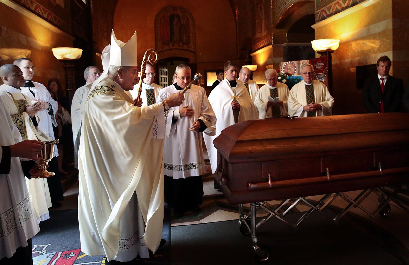 Photos: Coverage of Red Schoendienst funeral