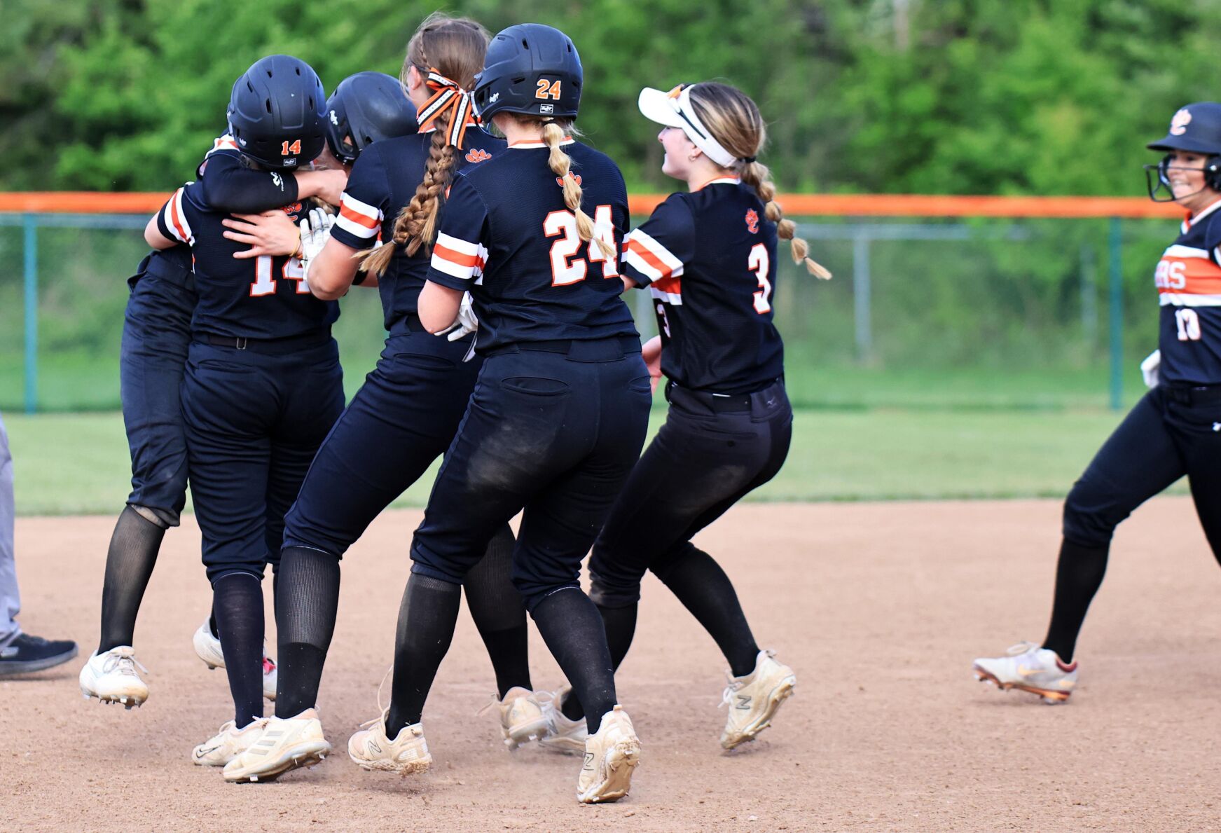 Edwardsville vs. Belleville East in a Thrilling SWC Softball Showdown: Key Moments & Players Revealed