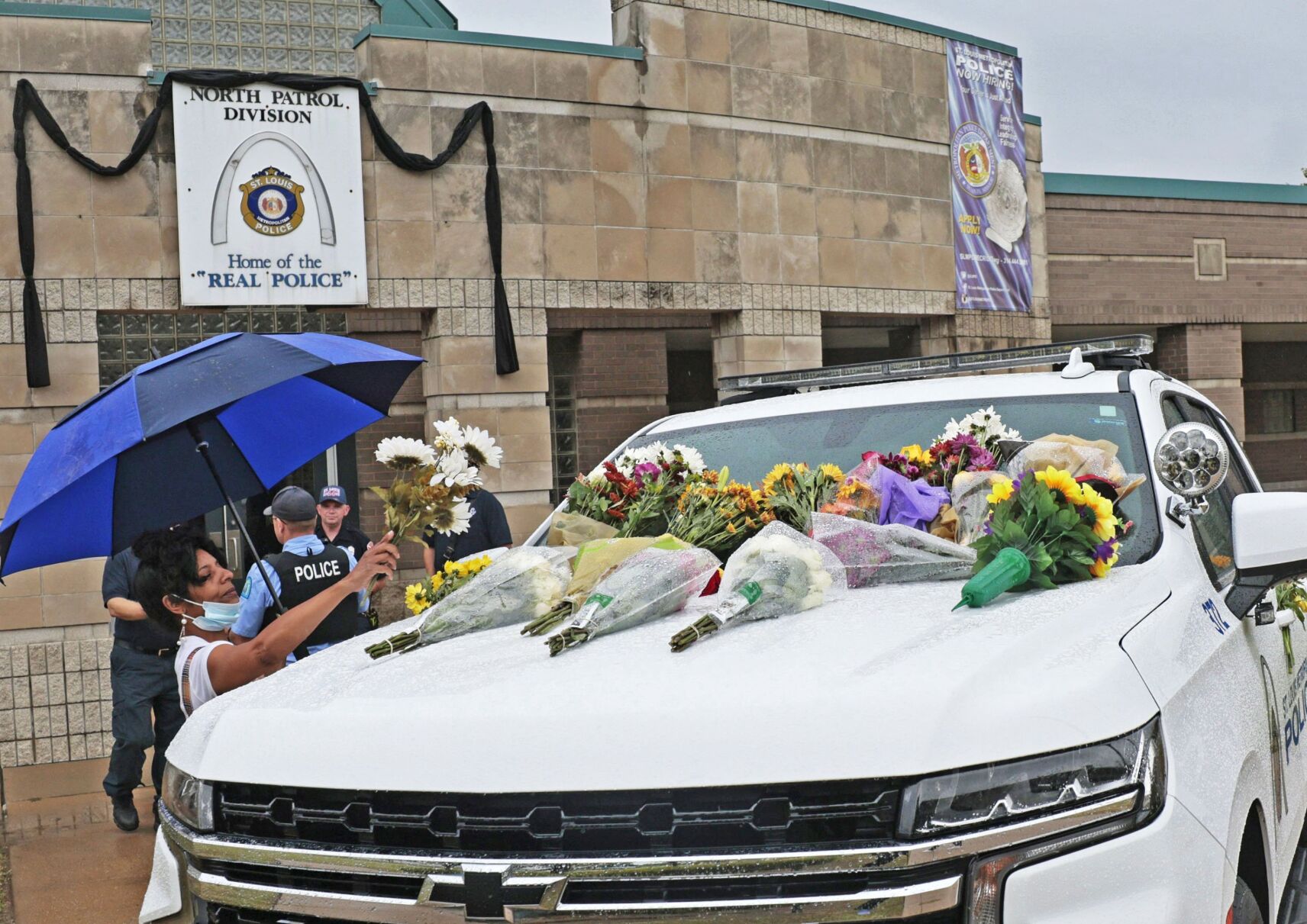 Man pleads not guilty to killing St. Louis police officer