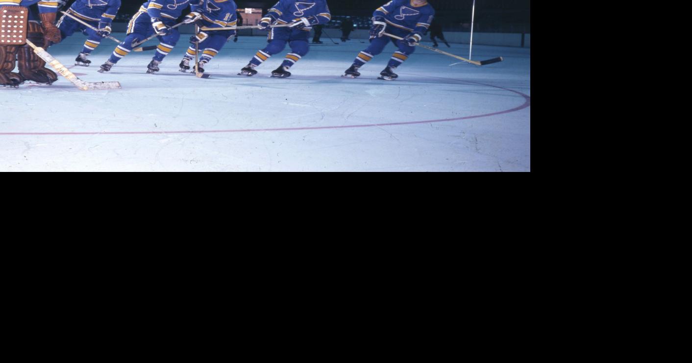 1998-99 Jeff Finley St. Louis Blues Game Worn Jersey - Photo Match