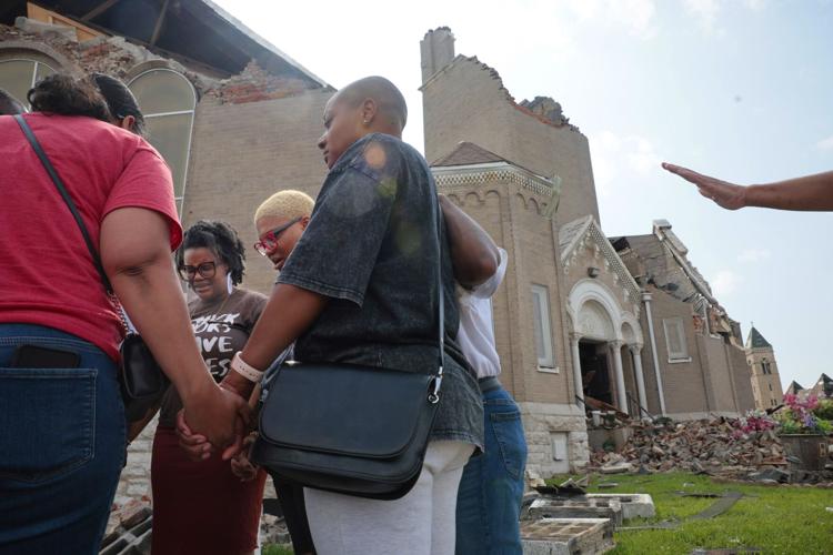 Possible tornado rips through Fountain Park area of 51