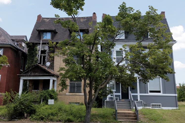 Vernon Gentry buying up property in n. �����Ӱ�ԭ��