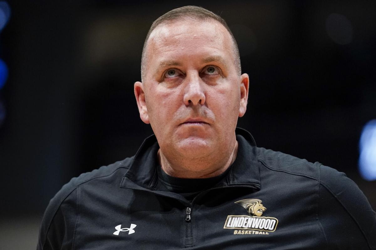 Lindenwood falls to No. 24 Dayton in its Division I men's basketball debut;  Illini win