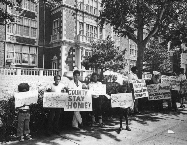 School busing in the St. Louis area