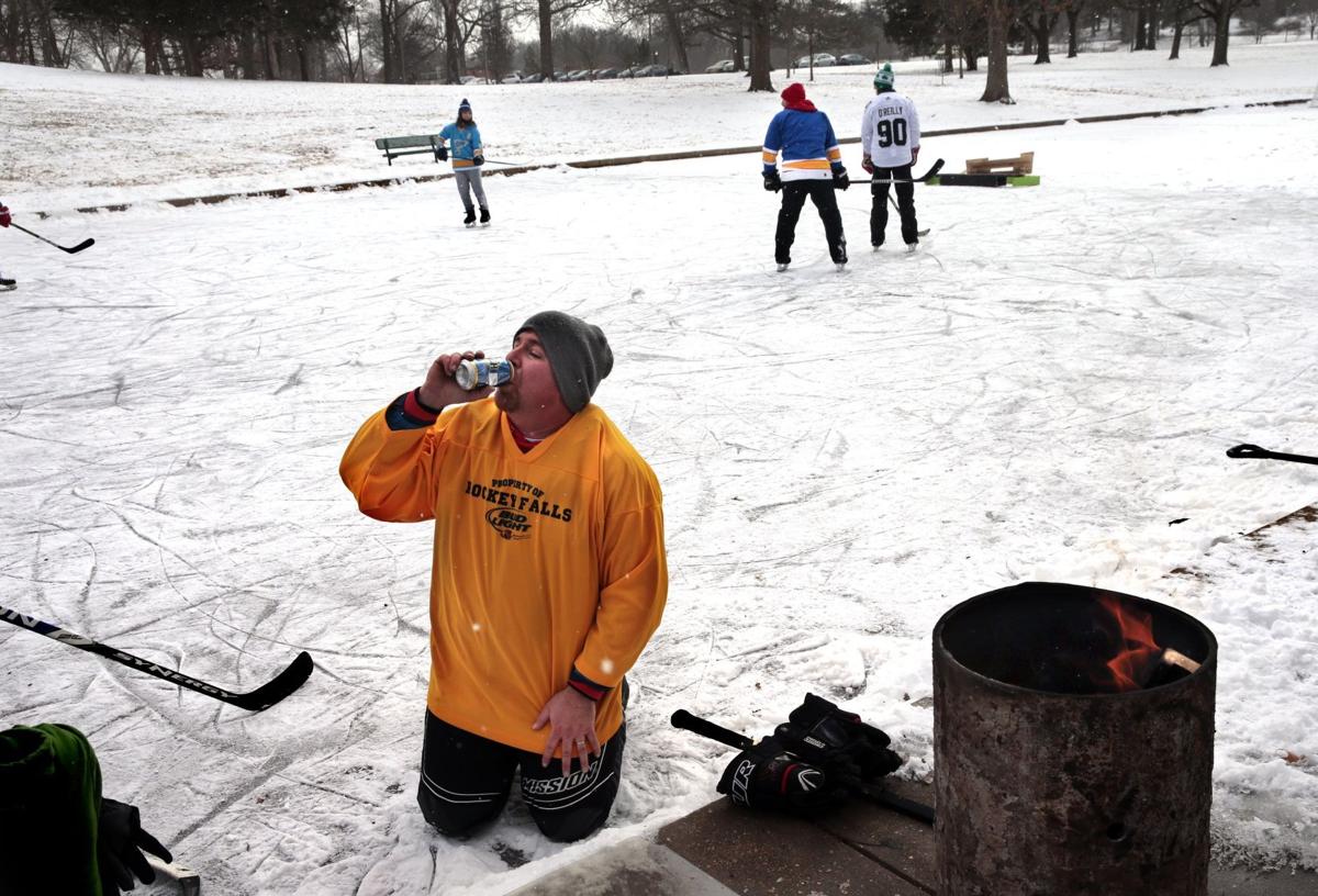 South city hockey comes to life on Wilmore Park Lake