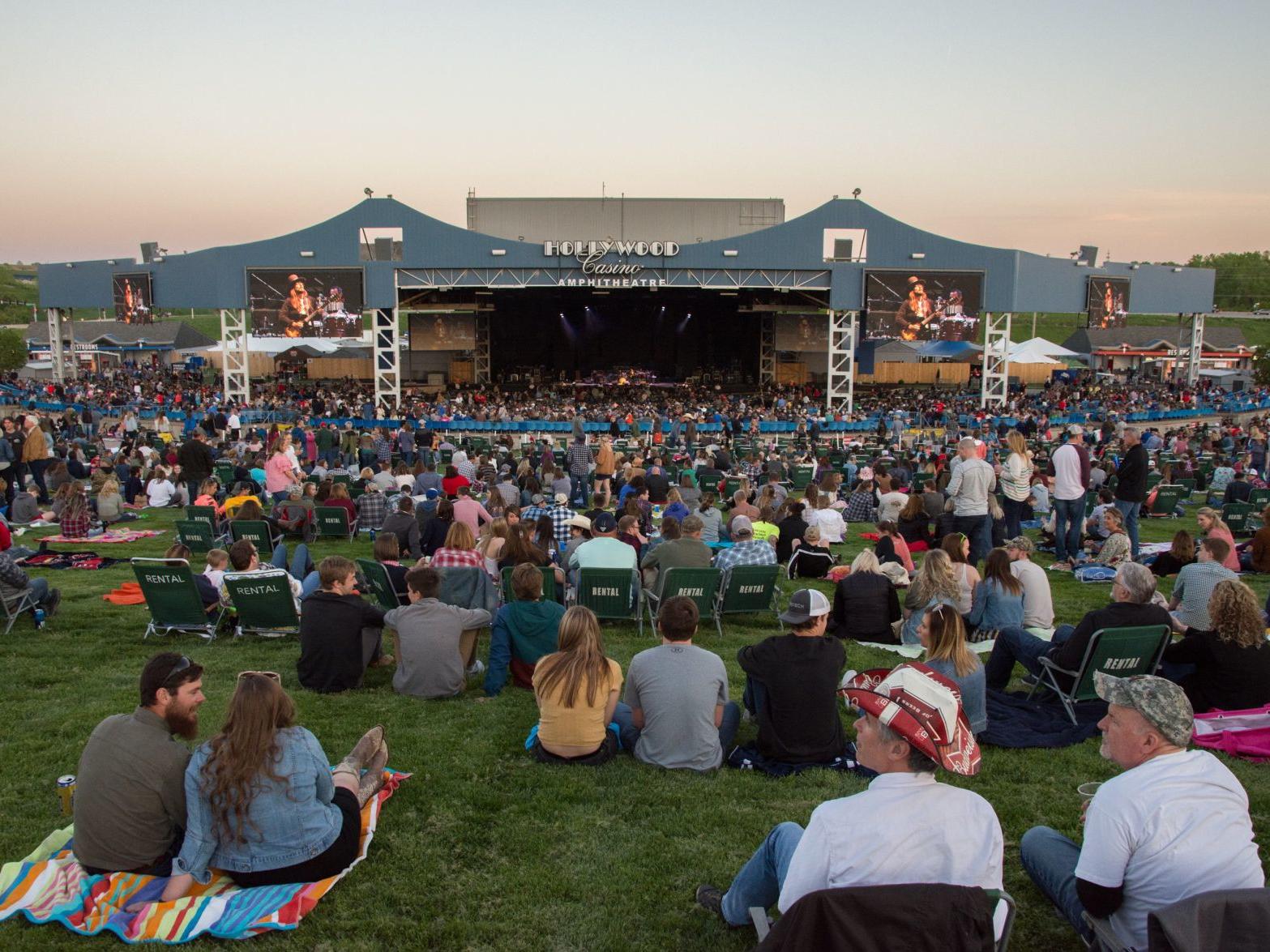 Hollywood Casino Amphitheater St Charles Mo Hollywood Casino Amphitheater St Charles Mo