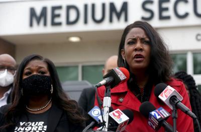 ѿý City Mayor Tishaura O. Jones & Congresswoman Cori Bush Visit ѿý City Jails