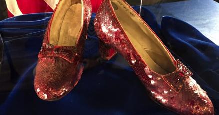 Man admits stealing Wizard of Oz ruby slippers from museum in 2005 but details remain a mystery Man admits stealing Wizard of Oz ruby slippers from museum in 2005 but details remain a mystery