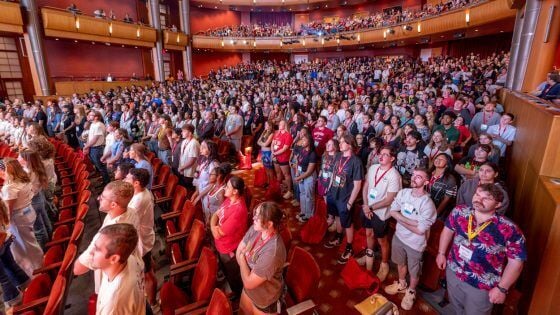 Convocation speakers urge new UMSL students to make the most of every opportunity