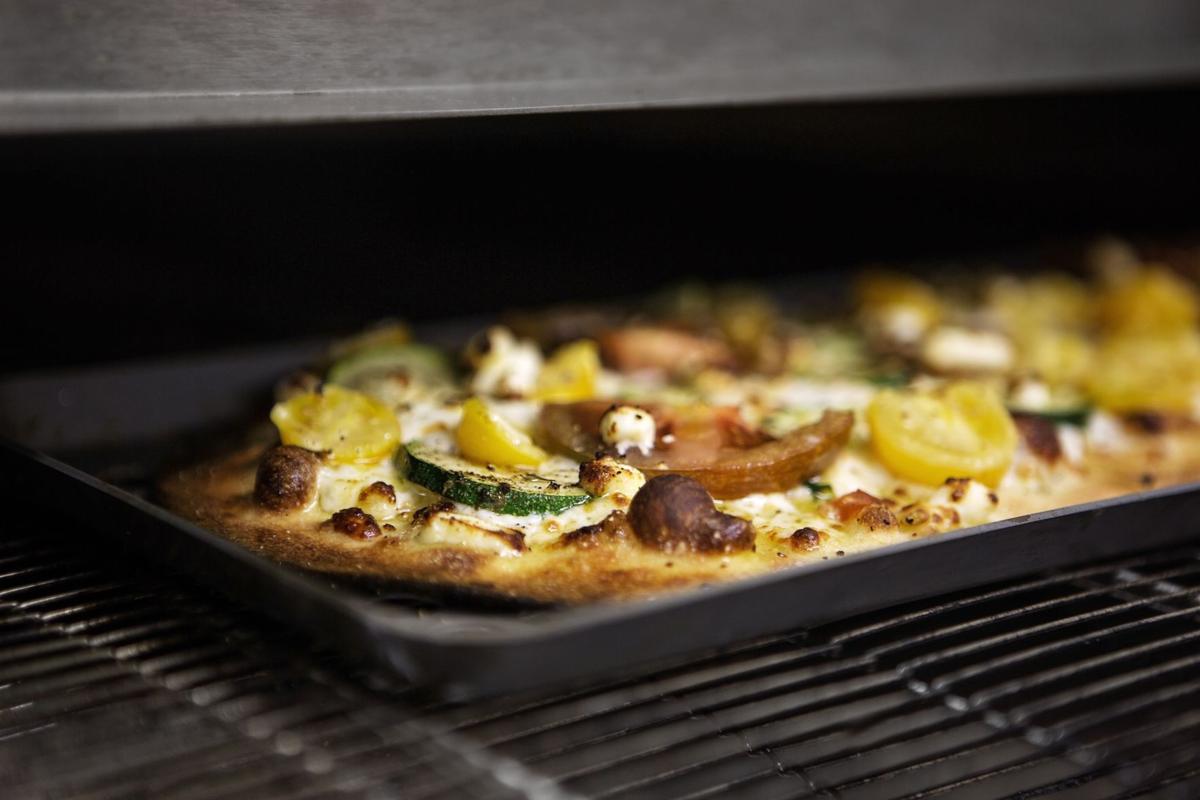 Zza Pizza Salad Joins Shake Shack Kaldi S In Central West End
