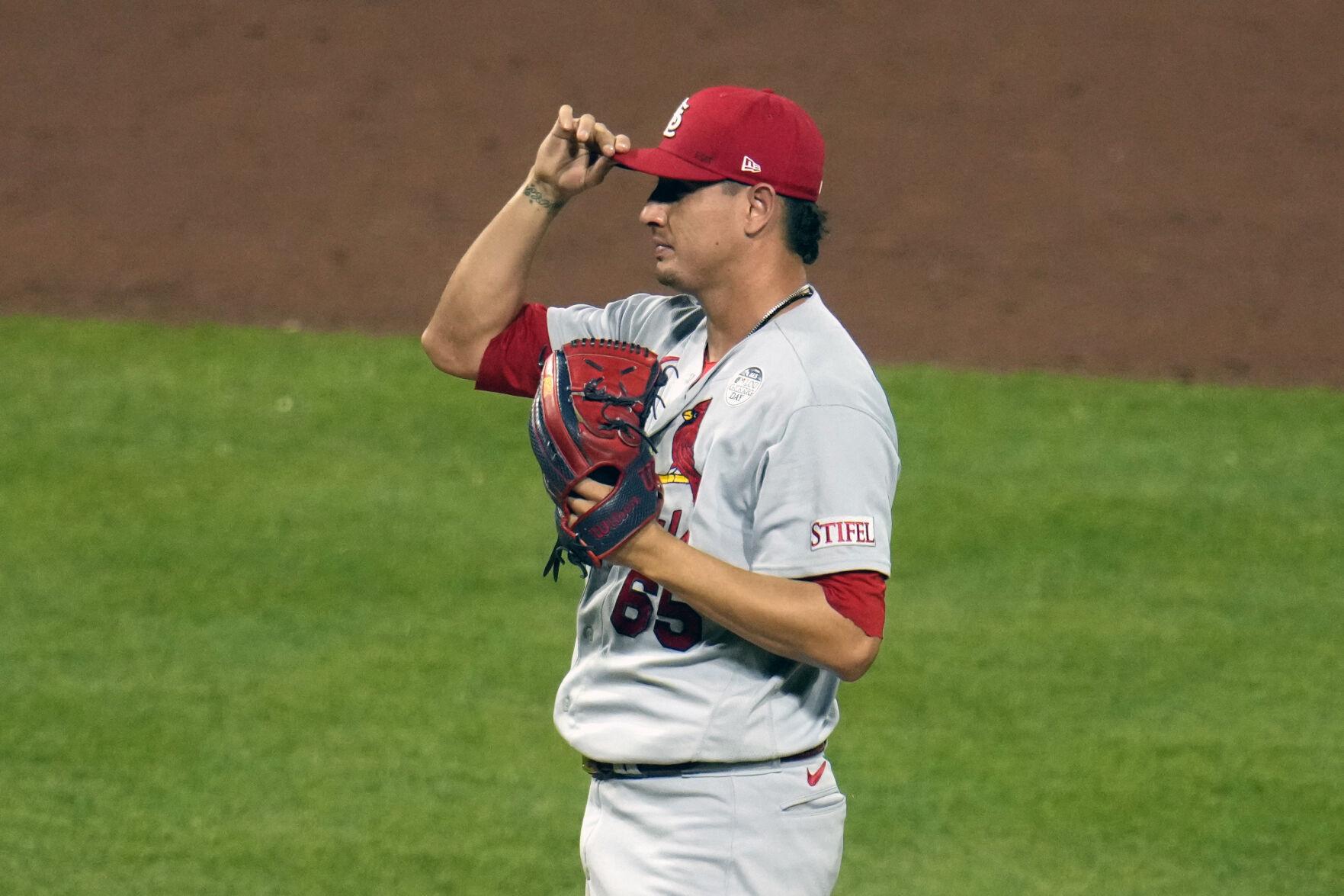 Steal city: How 3 missed chances, 2 stolen bases added up to 1 meltdown for Cardinals