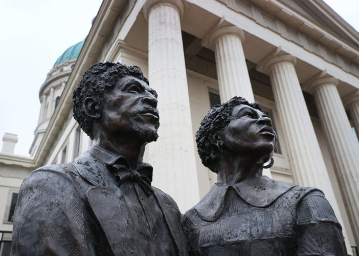 Dred and Harriet Scott statue in �����Ӱ�ԭ��