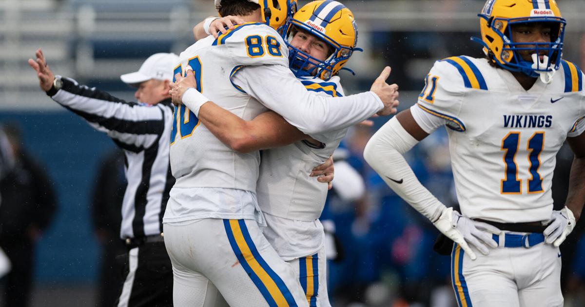 Francis Howell wins at Carthage, advances to first state final since 2012