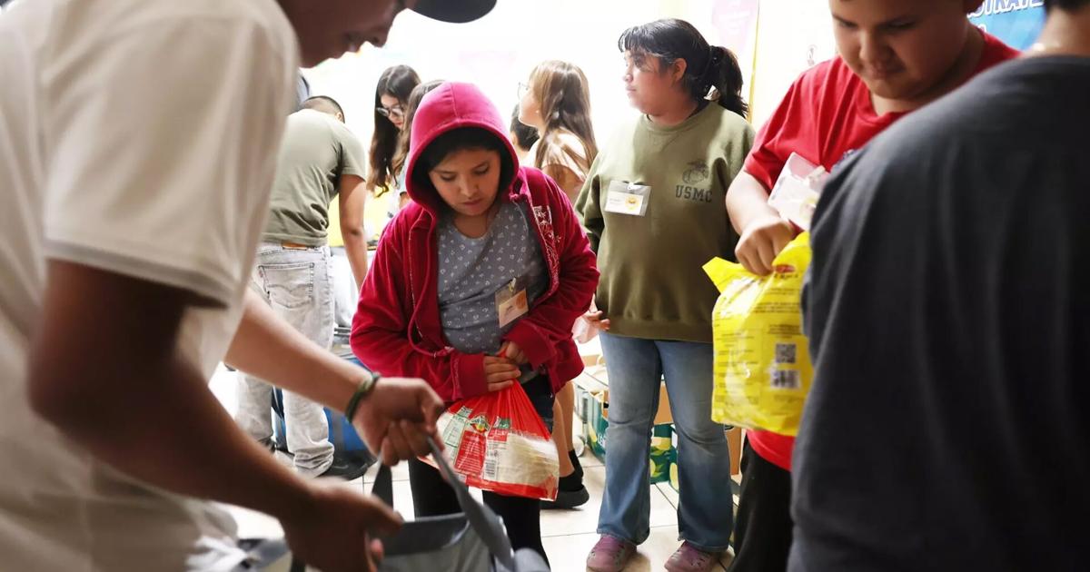 Undocumented parents prepare for the unthinkable: Giving up their kids