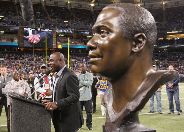 Why St. Louis Rams running back Marshall Faulk is the best player in the  NFL - ESPN The Magazine archives - ESPN