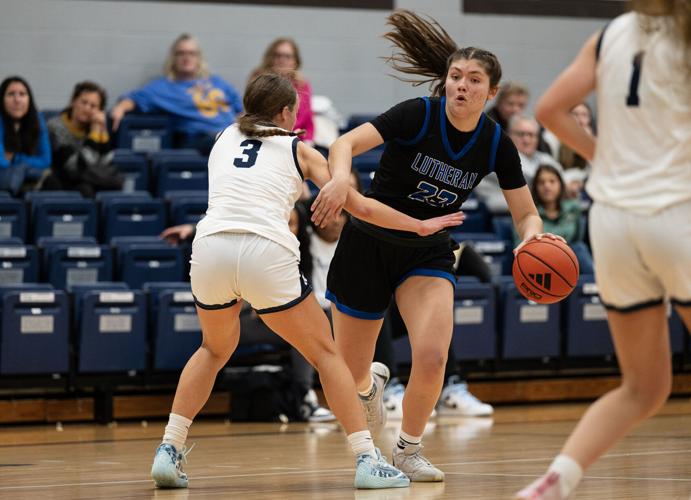 Lutheran St. Charles can't slow start in loss to defending